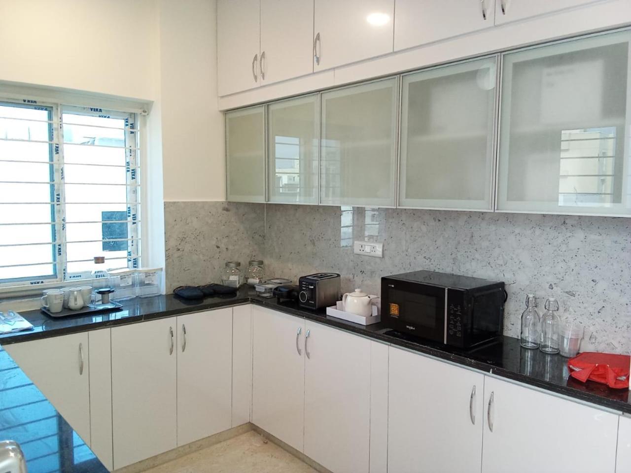 Enkay Service Apartments Kondapur  ภายนอก รูปภาพ