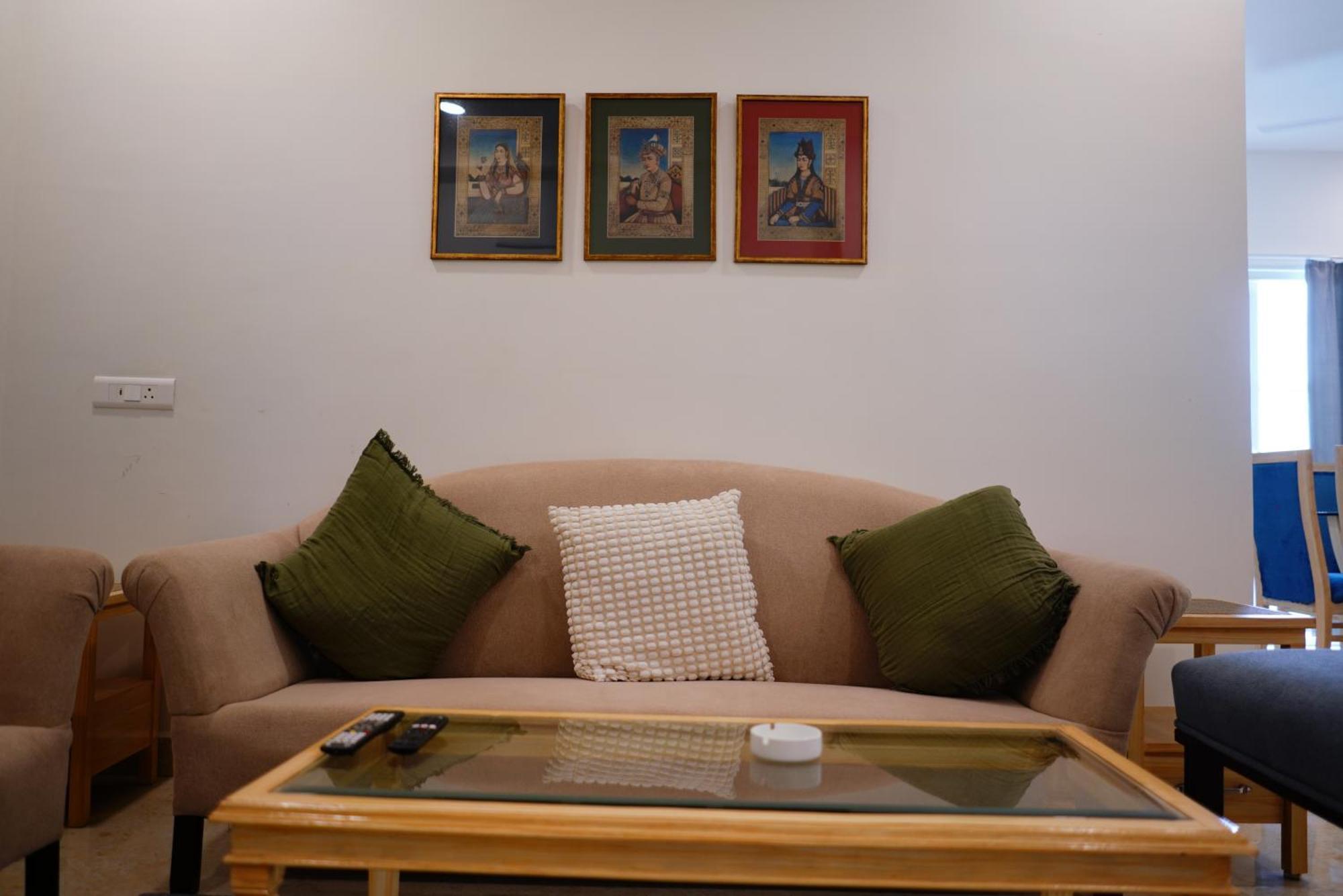 Enkay Service Apartments Kondapur  ภายนอก รูปภาพ